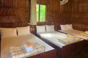 تختخواب و صبحانه Bungalow   Homestay Làng Bè
