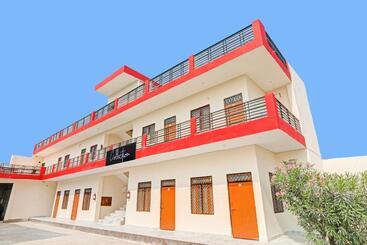 Hôtel Collection O Sundaram Resort