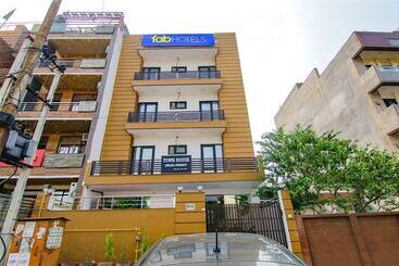 Hotel Fabexpress Rumaisa Residency