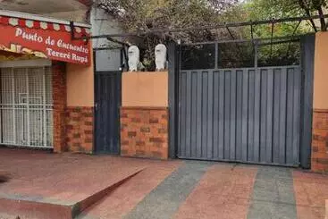 پانسیون Hostal Jardín De Luque