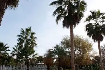 בית מלון כפרי Seven Maze Charming House