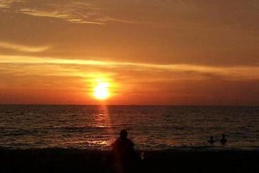 Hotel Tamarind Twin Resort