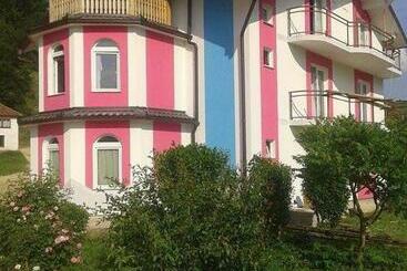 פנסיון Vila Anđelija