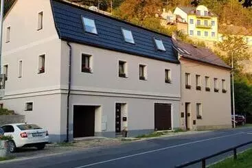 Huoneistohotelli Apartmány U Kuželky