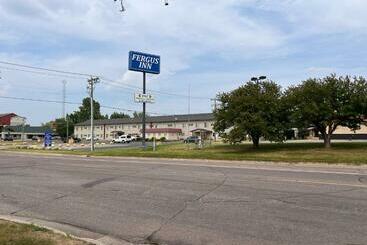 בית מלון כפרי Fergus Inn