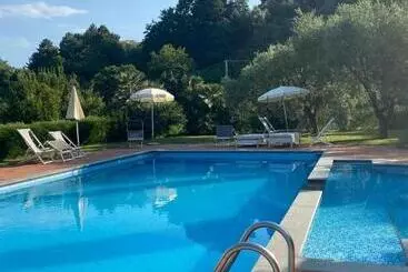 Отель Agriturismo Monte A Pescia