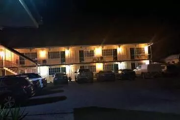 مُتل Bradman Motor Inn