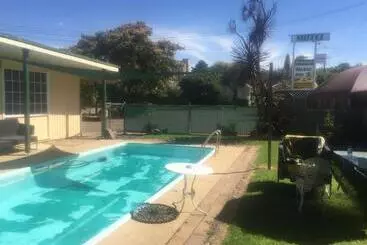 מוטל Bradman Motor Inn