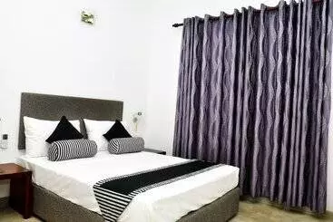 Bed and Breakfast Aaranya Residencies