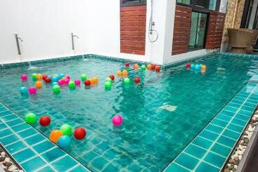 Hotel Basaya Laemchabang