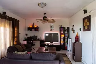 آپارتمان‌های توریست‌ها Modern Bilton Apartment