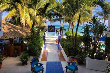 فندق Blue Tang Inn