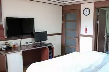 Hill Stay Hotel Residence