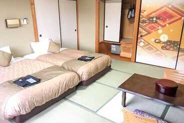 בית מלון כפרי Livemax Resort Kaga Yamashiro