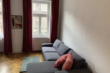 آپارتمان‌های توریست‌ها Homelike City Apartment