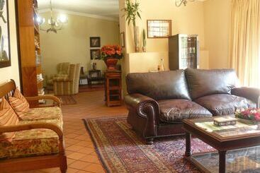 بنسيون Villa Jana Guesthouse