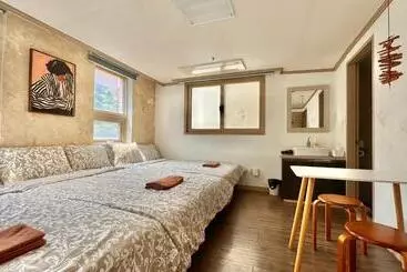 Cămin Roi Guesthouse