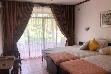 Hotel Lagoon Paradise