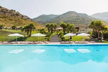 هتل Nelema Village Resort