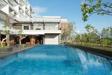 هتل Santika Banyuwangi