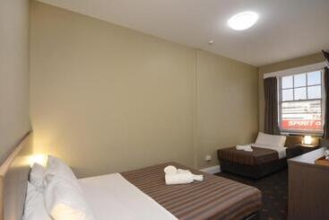 בית מלון כפרי The Formby