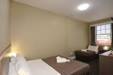 בית מלון כפרי The Formby