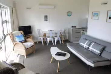 Huoneisto Pacific Rendezvous Resort