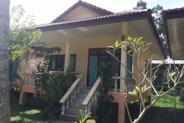 ペンション Paradise Garden Resort