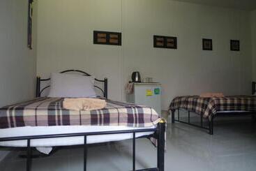 酒店 Thai House Beach Resort