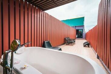 فندق صغير Behind The Scene Hotel Club @ Samui