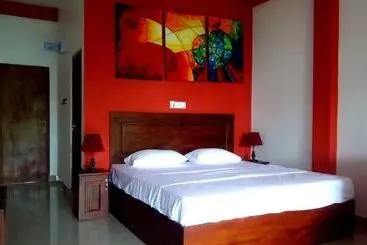 Bridge Hotel Negombo