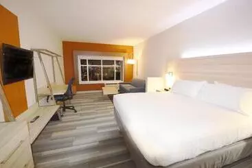 Hotelli Holiday Inn Express & Suites Toledo West, An Ihg