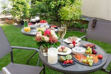 ホテル Montbriand Antony Ancien Alixia