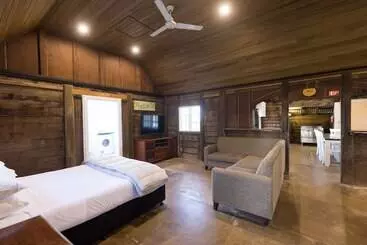 Отель Nrma Lake Somerset Holiday Park