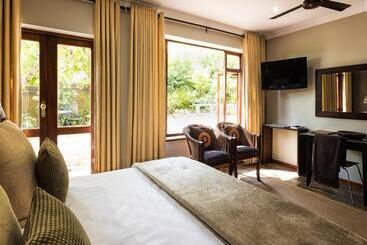 Пансион Wilderness Manor