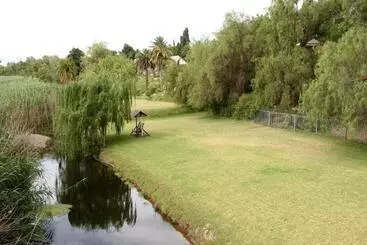 مبيت وإفطار Riverside Guest Lodge