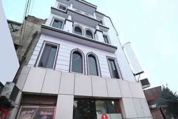 Отель Oyo Rooms Shastri Market Jalandhar