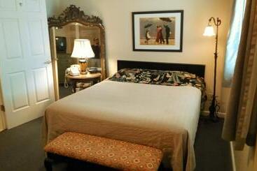 هتل Sandy Cove Inn