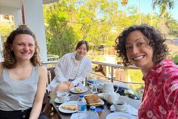 Szálloda Vino Villa Tourists & Local Accommodations 24 Hrs