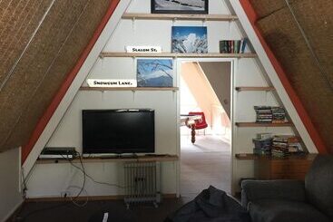 בית מלון כפרי Ripparoo Ski Lodge