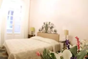 Hotelli Bellezza Suites