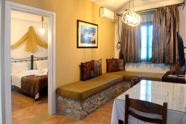 آپارتمان Skiathos Island Suites