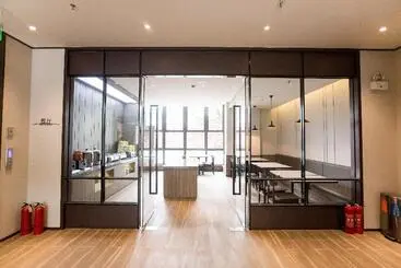 Hanting Hotel Shanghai Qingpu Huijin Road Metro Station