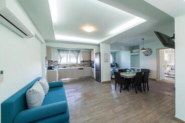 Anelia Boutique Studios & Apartments