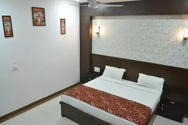 Hotelli Agra Dazzling East Gate