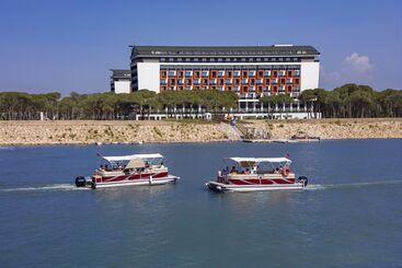 Отель Trendy Lara