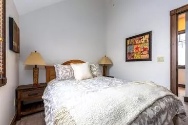 ツーリストアパートメント 151 Park Avenue