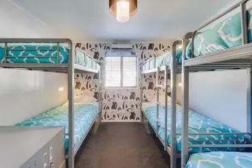 旅馆 Innbetween Lodge & Backpackers