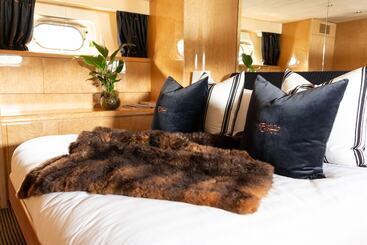 호텔 Pacific Jemm Luxury Super Yacht