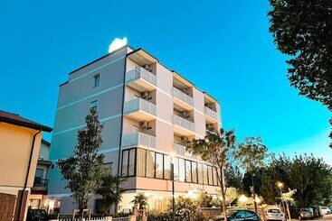 בית מלון כפרי Sara Cesenatico